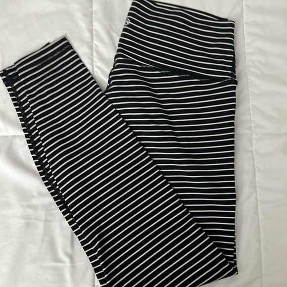 Lululemon Striped Leggings, Size 12 - Picture 3 of 3